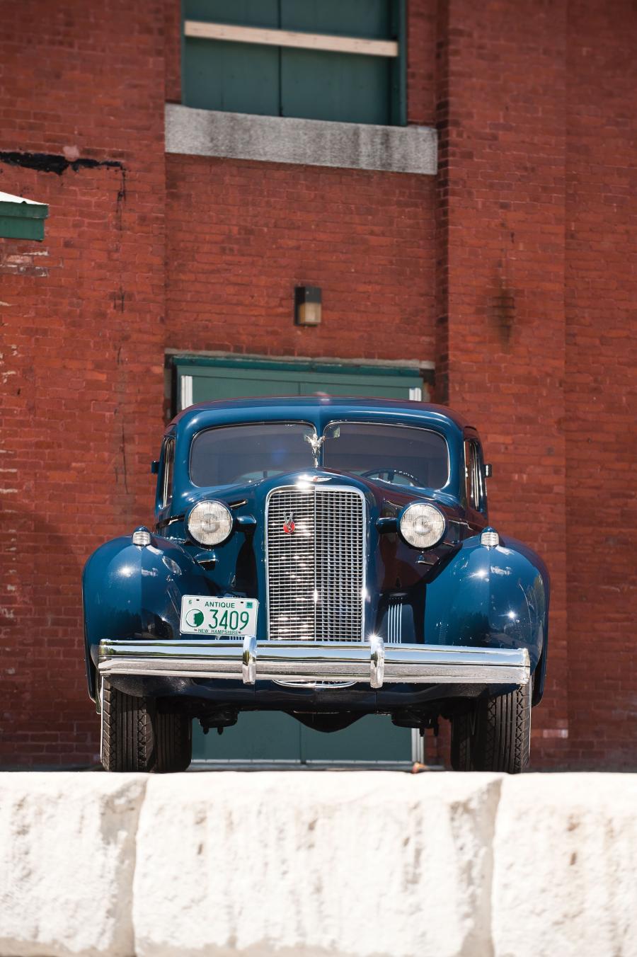  Cadillac V16 Town Sedan by Fleetwood 1936 года  (фото 7 из 19)